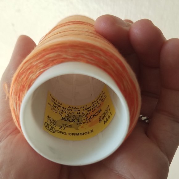 Maxi Lock 2 Spools of Orange Creamsicles Serger/ Sewing Machine Polyester Thread - Picture 2 of 6